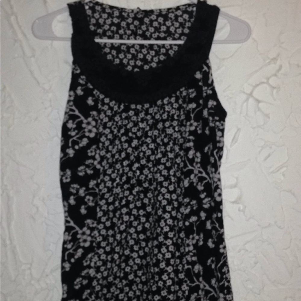 Floral flowy top
